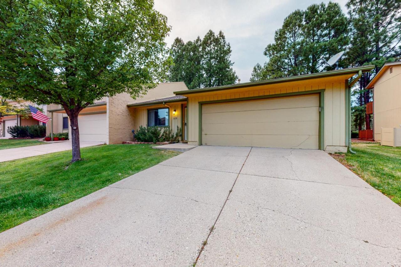 Cozy Mountain Townhome Flagstaff Luaran gambar